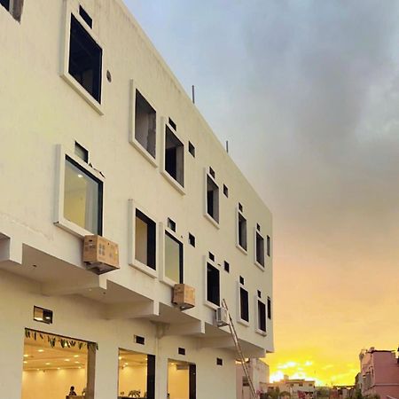 Hotel Dc Signature Jabalpur Ngoại thất bức ảnh